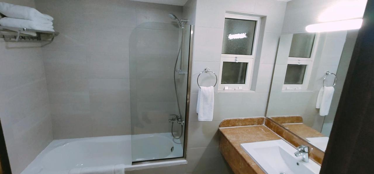 Hotel Manazil Aldar